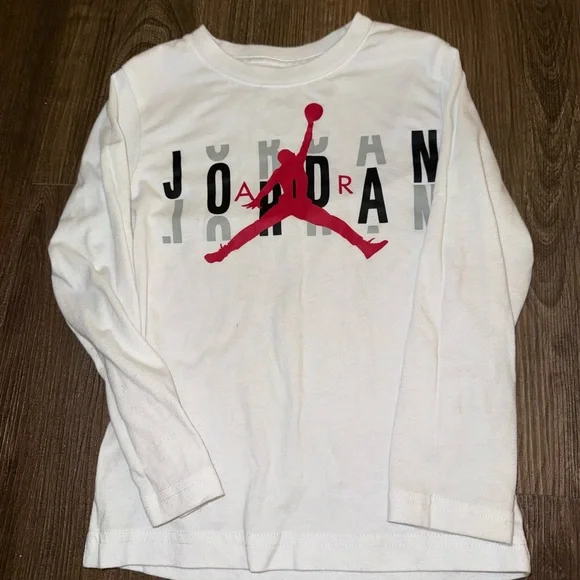 Nike Jordan Long Sleeve Shirt Kids XS 5-6 White Graphic Tee - Picture 2 of 4